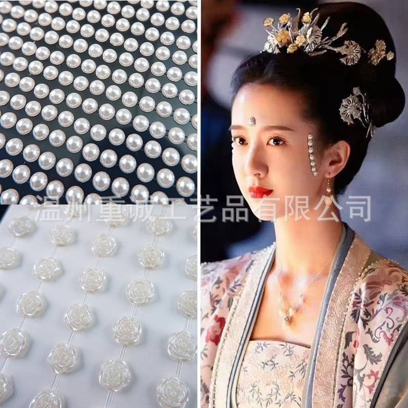 Pegatinas de Gemas Faciales de - Rhinestone Nail Gem reseña y precio